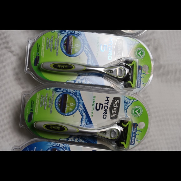 Razor - Picture 3 of 5